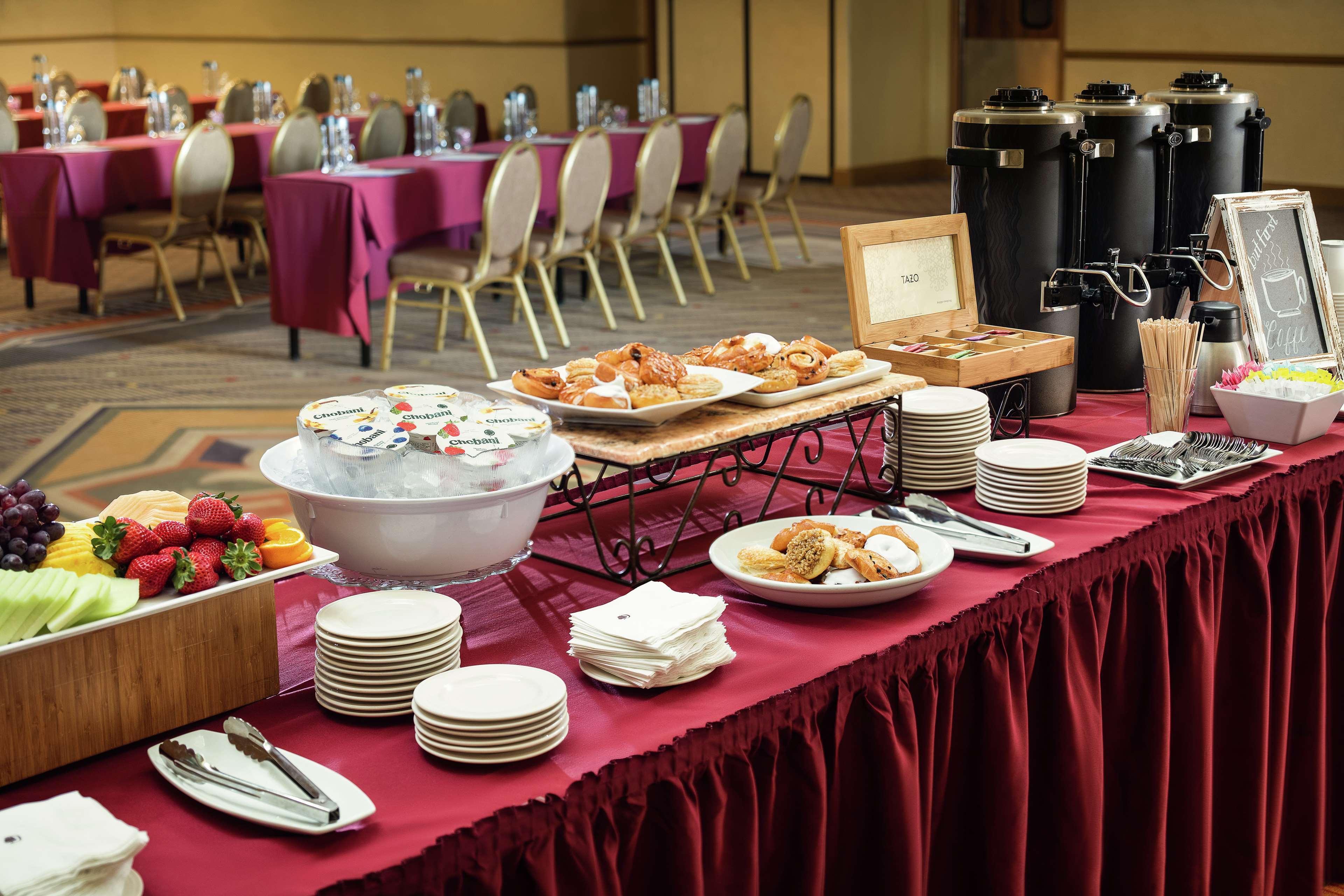 Doubletree By Hilton Hotel Claremont