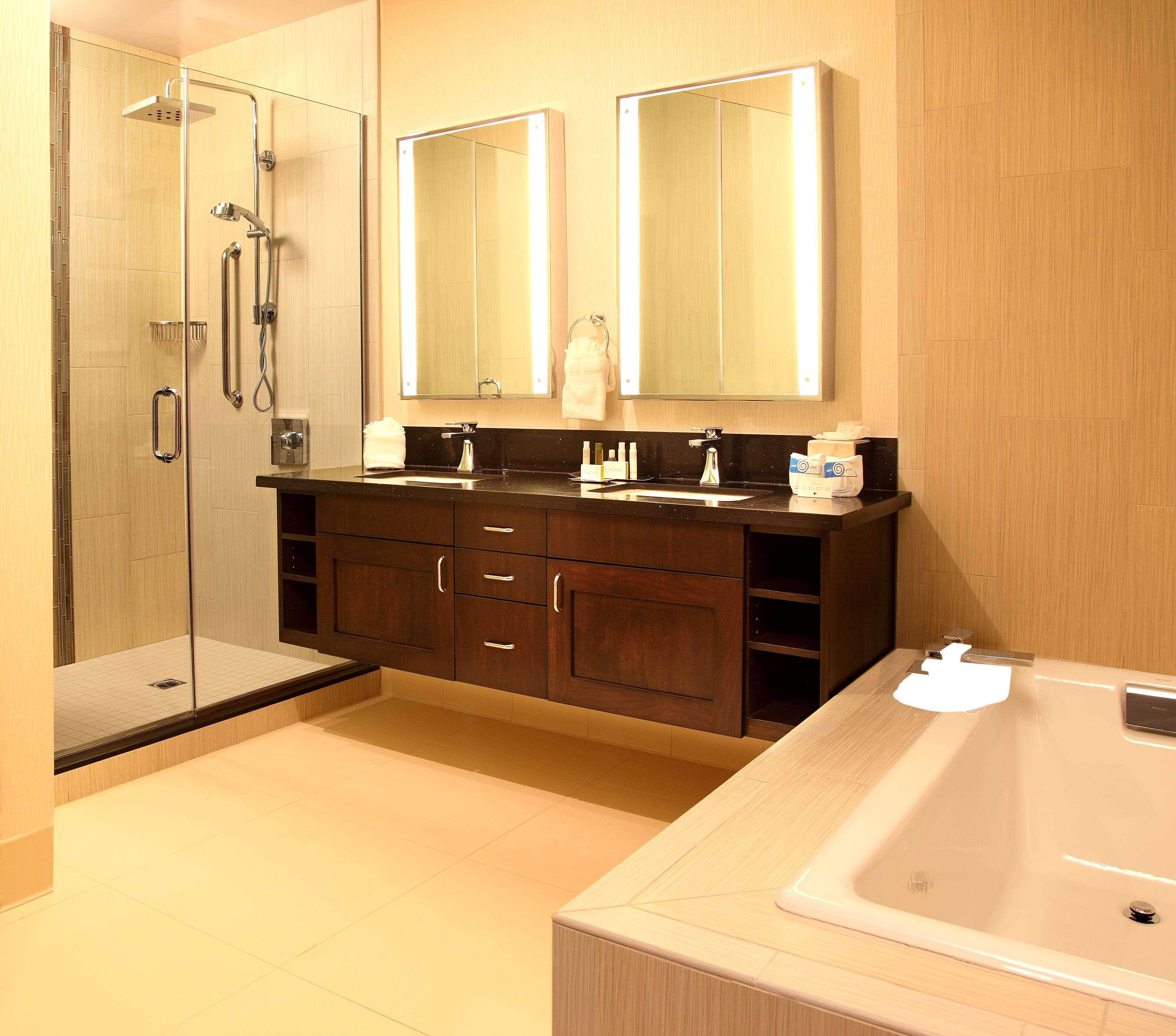 Doubletree By Hilton Hotel 4*