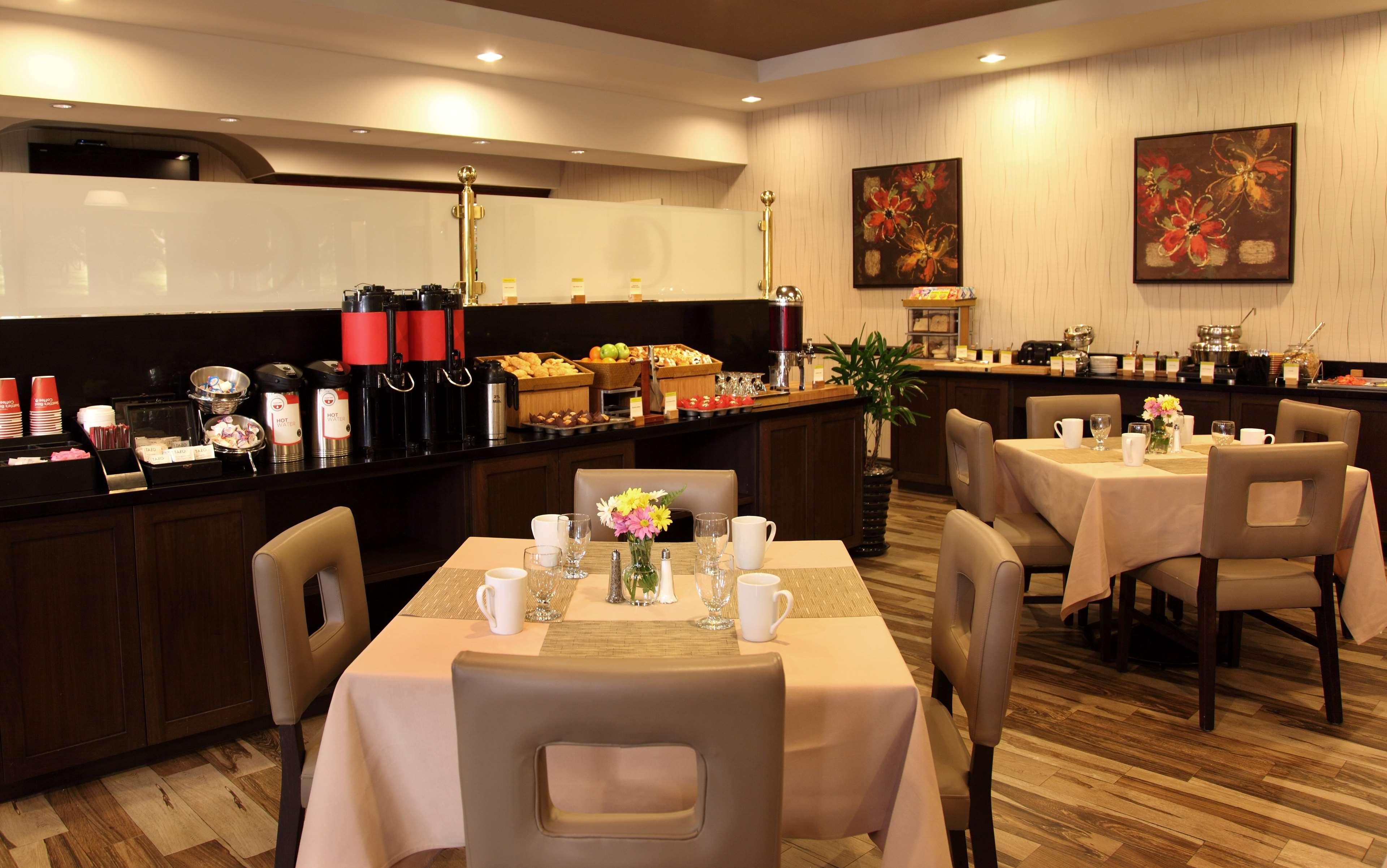 Hotel Doubletree By Hilton Claremont