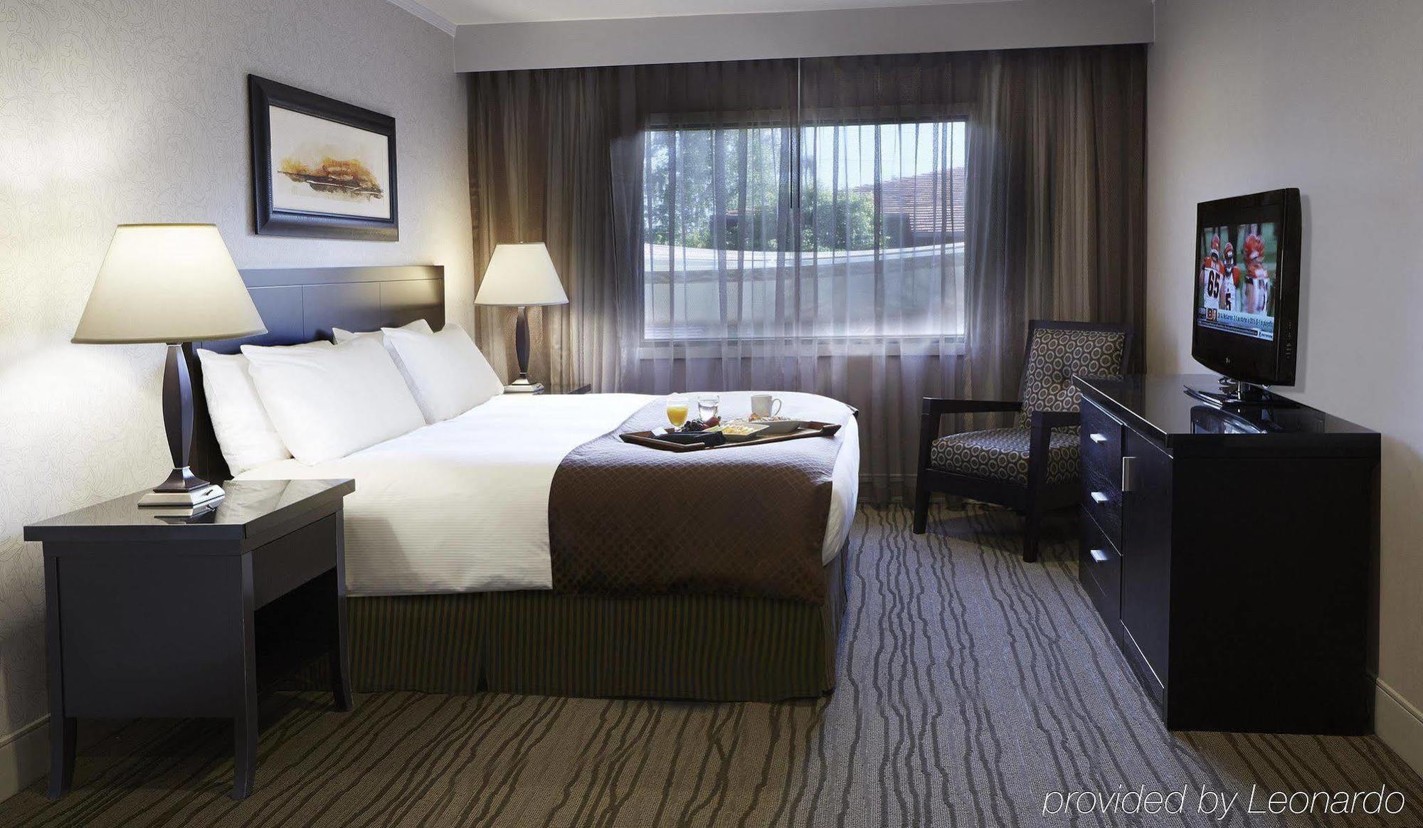 Doubletree By Hilton Claremont