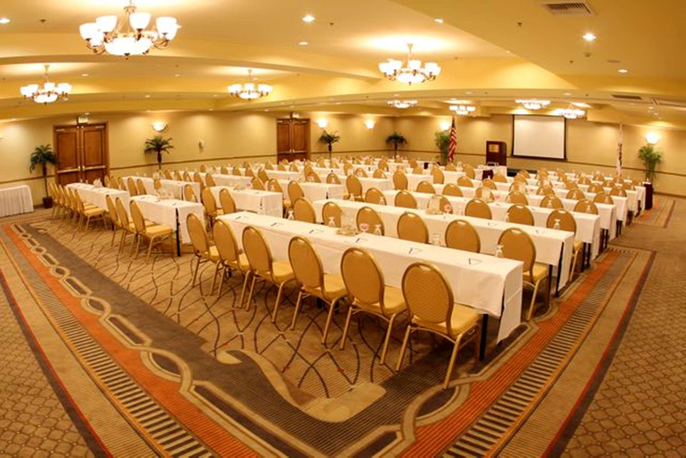 Doubletree By Hilton Hotel